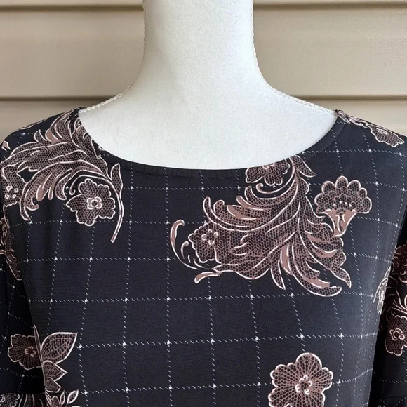 •Ronni Nicole• Ruffle Sleeve Floral Pullover Dress - Size 10 - Picture 3 of 9